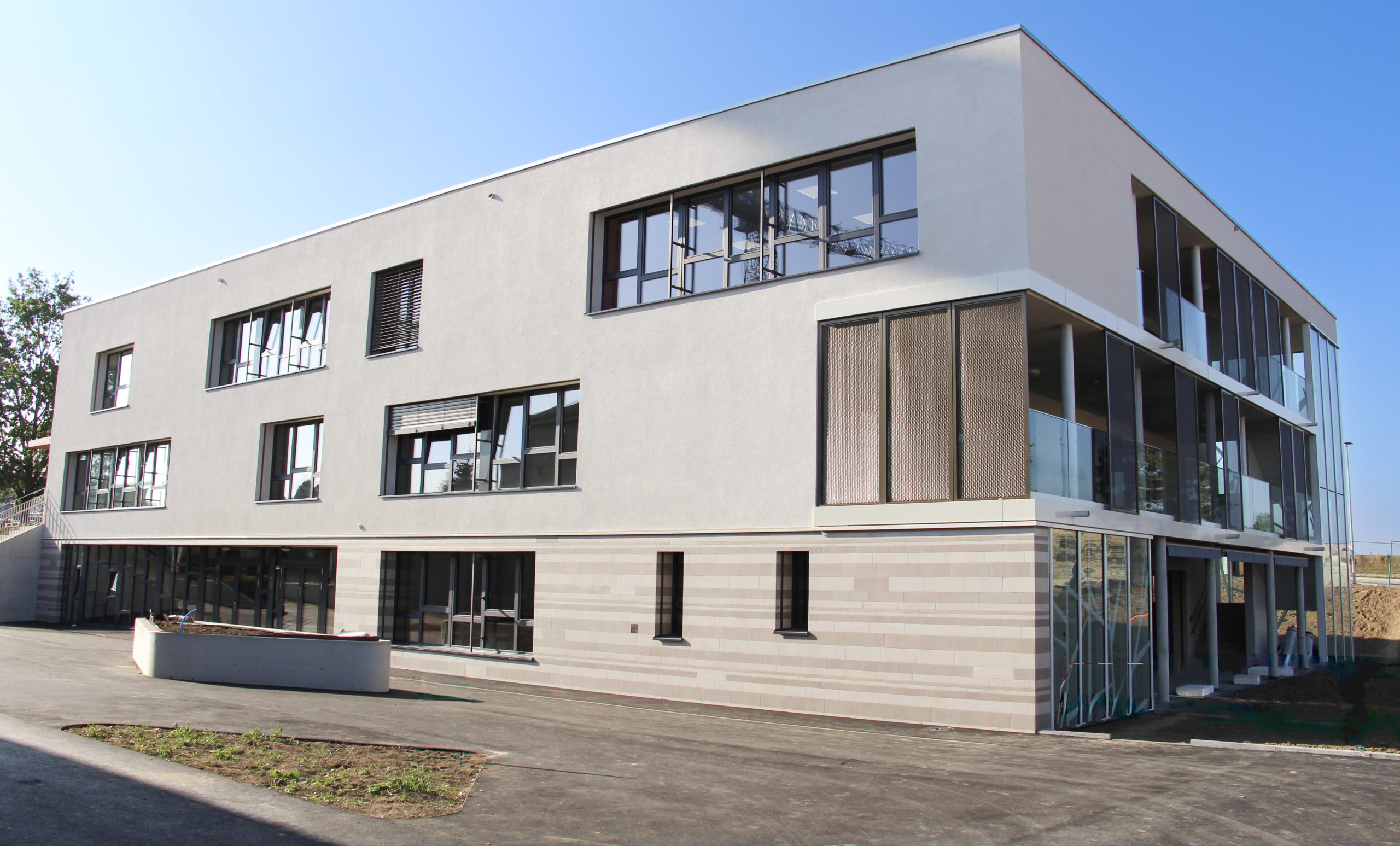 Bâtiment scolaire Les Trois-Sapins — Echallens (VD)